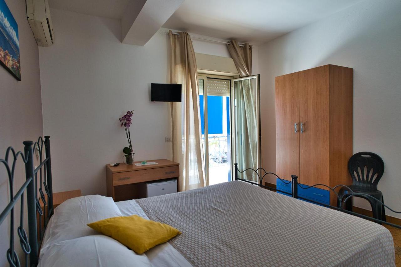 La Ruota Hotel Oliveri Luaran gambar